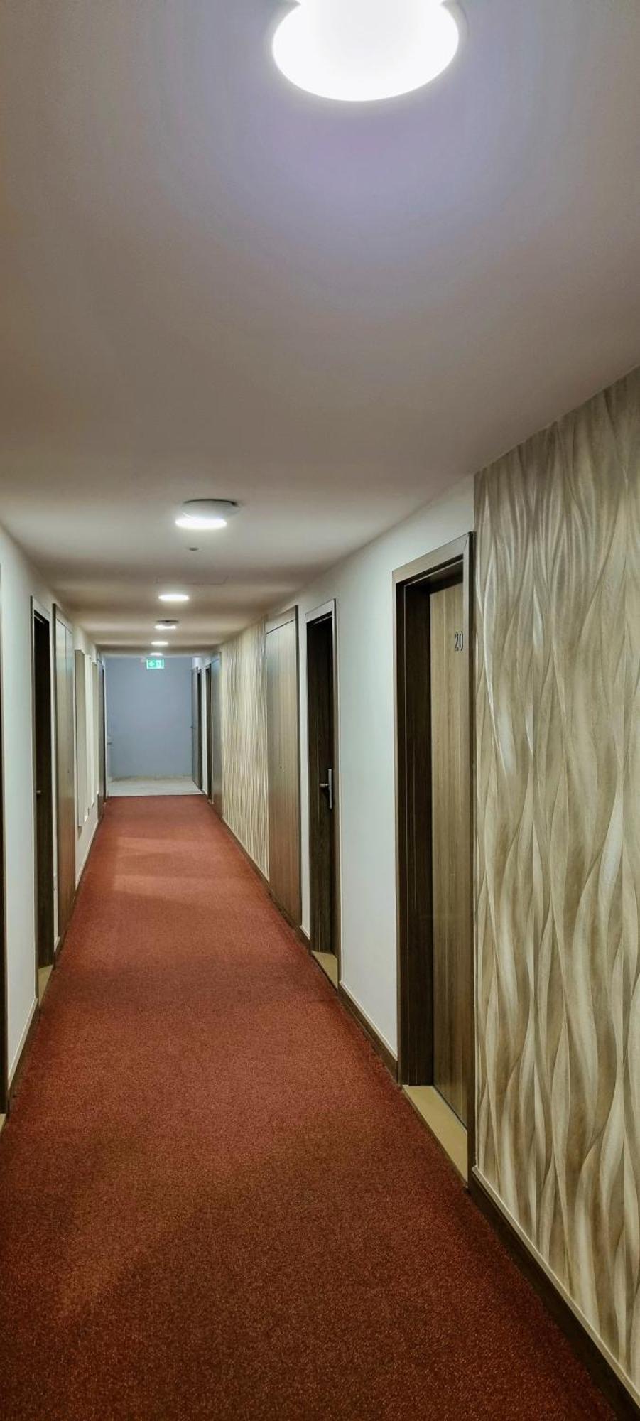 Hotel Harom Gunar Kecskemet Exterior photo